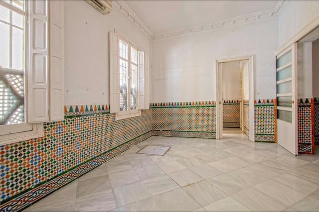 4 bedroom Townhouse for sale in Seville city - € 620,000 (Ref: 8926272)