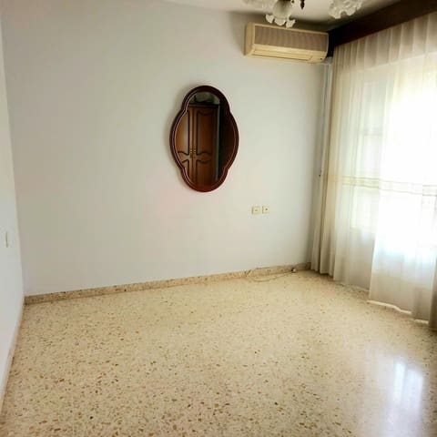 3 soverom Rekkehus til salgs i Ecija med garasje - € 140 000 (Ref: 8932301)