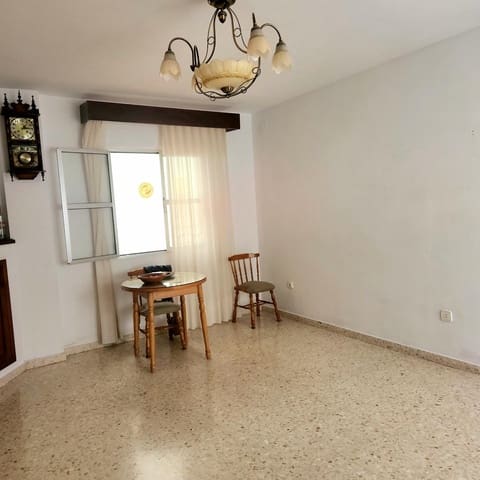 3 soverom Rekkehus til salgs i Ecija med garasje - € 140 000 (Ref: 8932301)