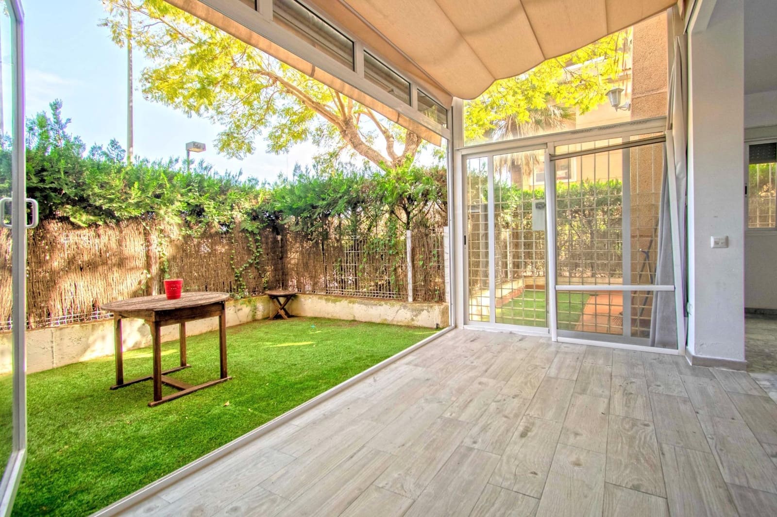 2 soveværelse Lejlighed til salg i Tomares med swimmingpool - € 240.000 (Ref: 8932302)