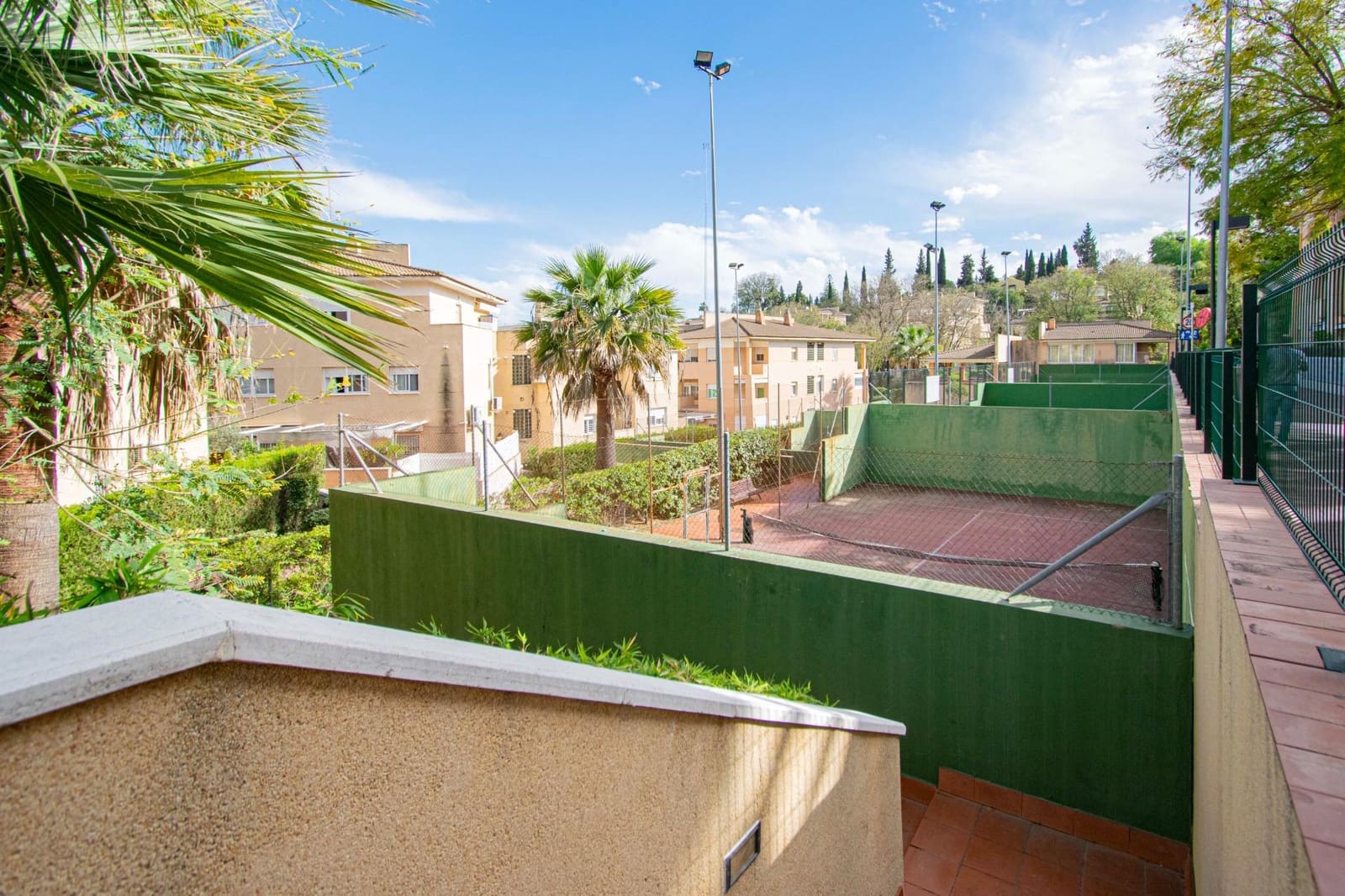 2 soveværelse Lejlighed til salg i Tomares med swimmingpool - € 240.000 (Ref: 8932302)