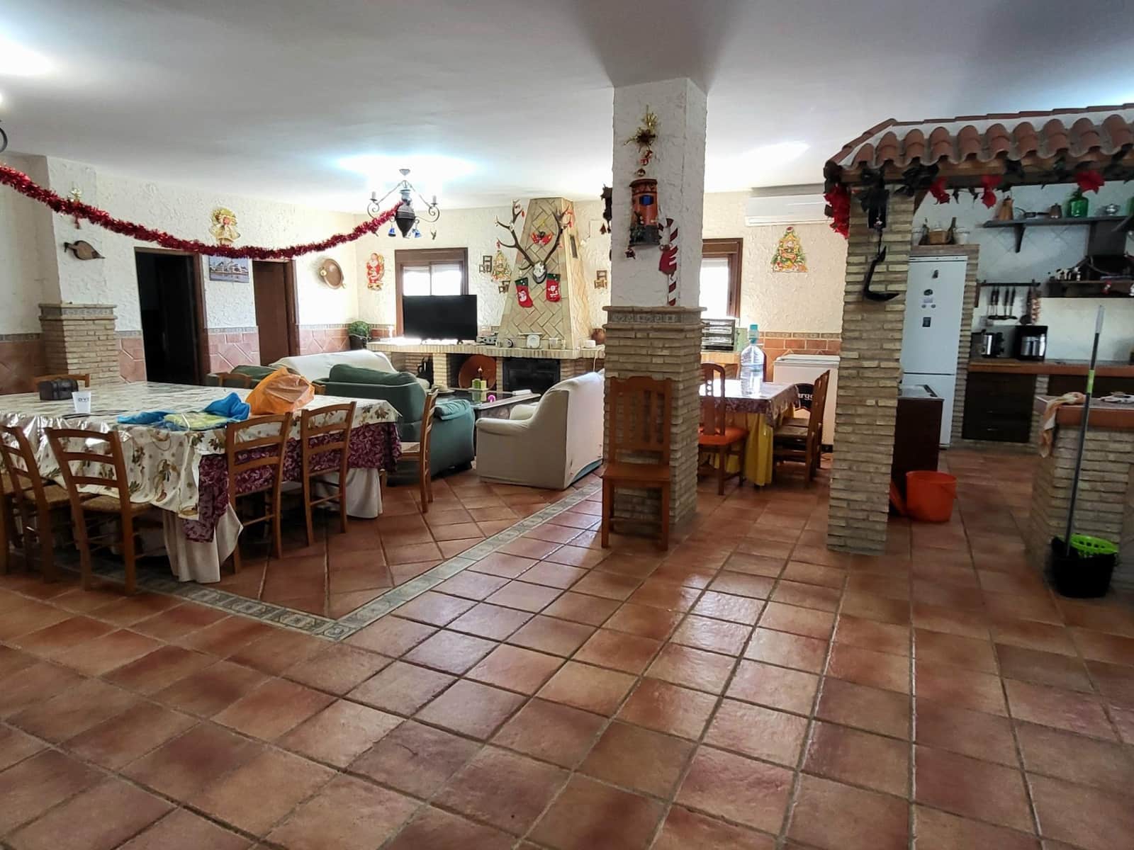 5 soveværelse Villa til salg i Pilas med swimmingpool - € 315.000 (Ref: 8932303)