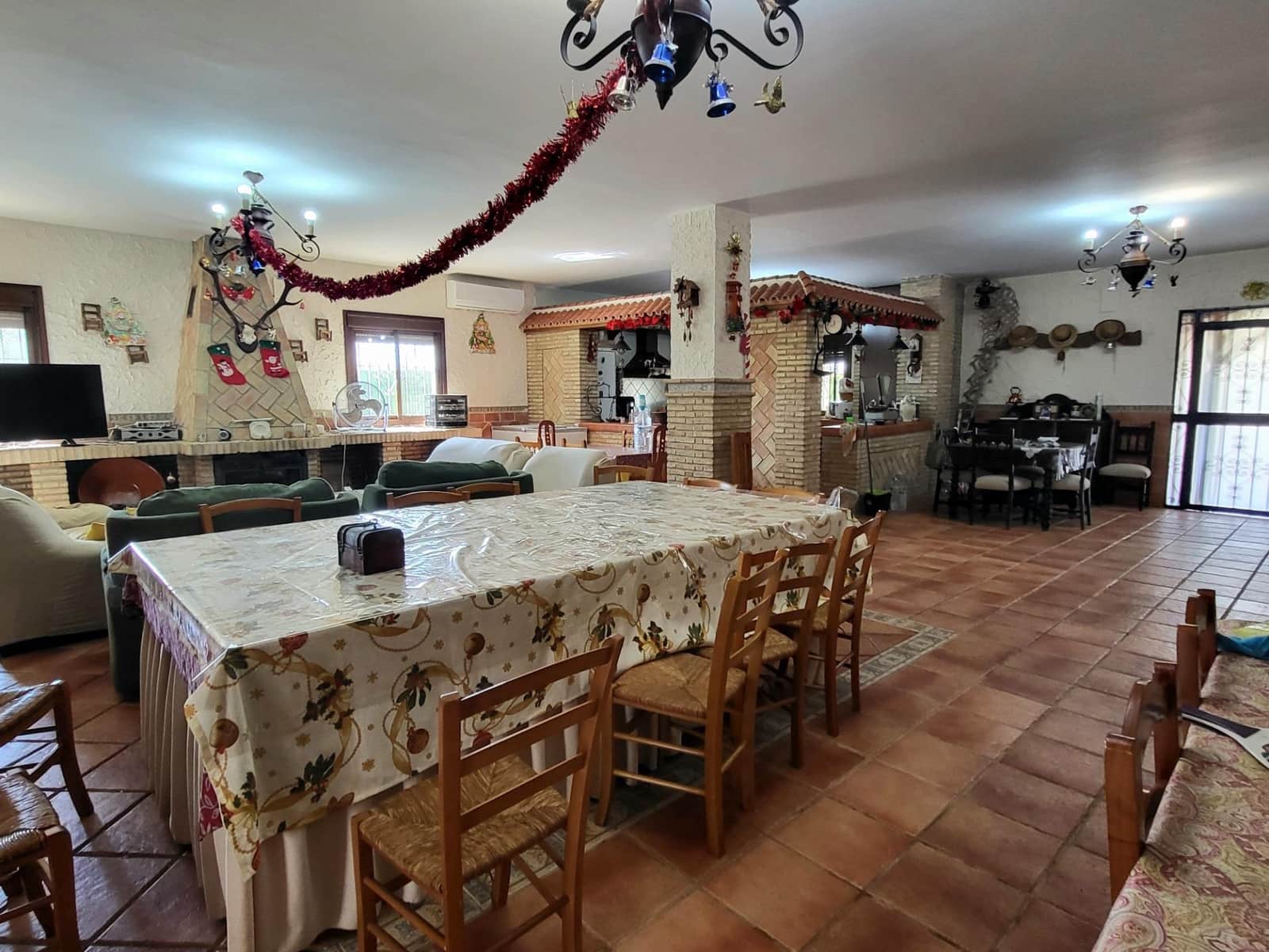 5 soveværelse Villa til salg i Pilas med swimmingpool - € 315.000 (Ref: 8932303)