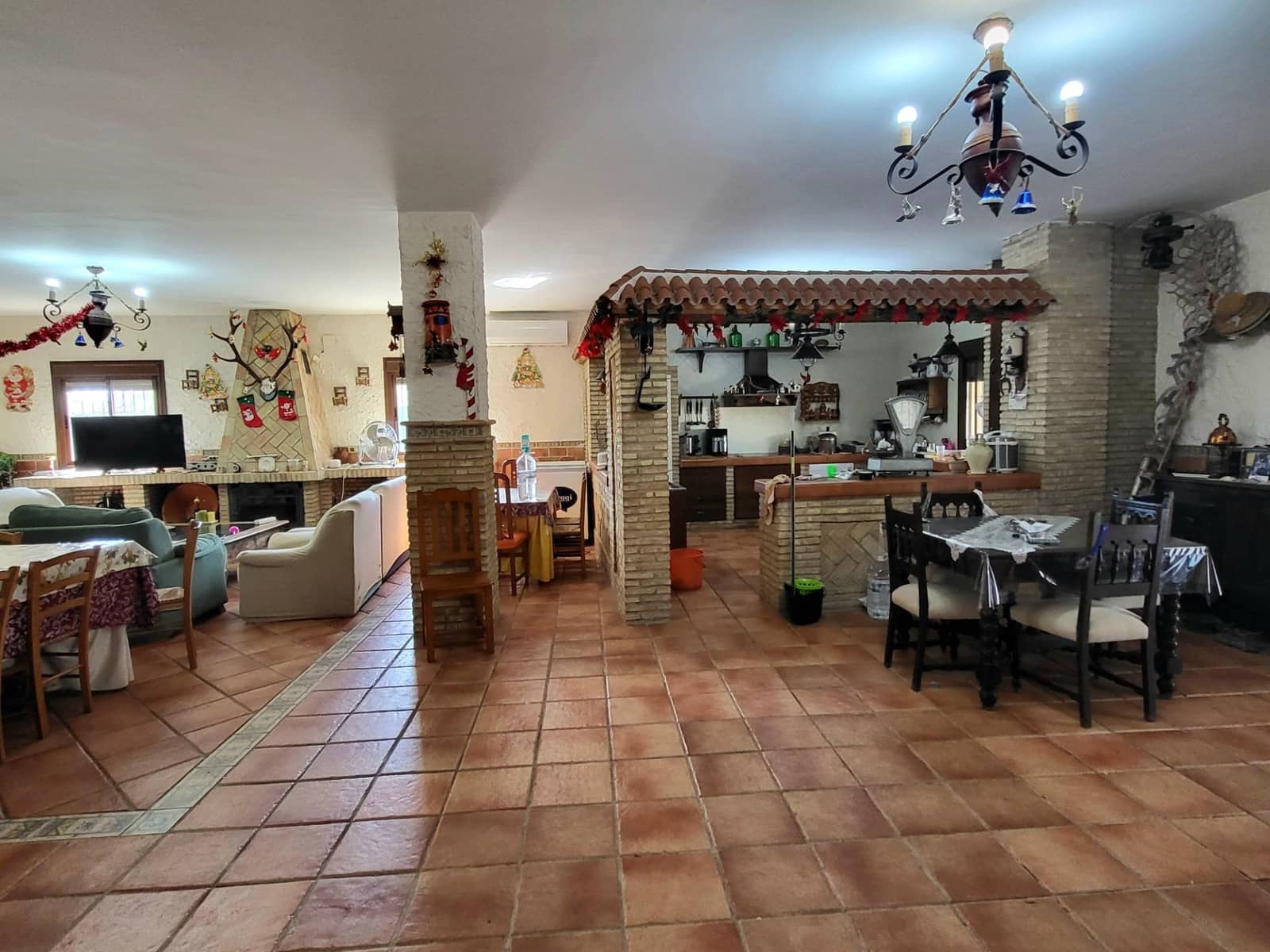 5 soveværelse Villa til salg i Pilas med swimmingpool - € 315.000 (Ref: 8932303)