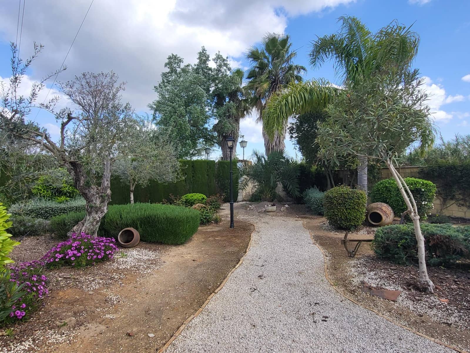 5 soveværelse Villa til salg i Pilas med swimmingpool - € 315.000 (Ref: 8932303)