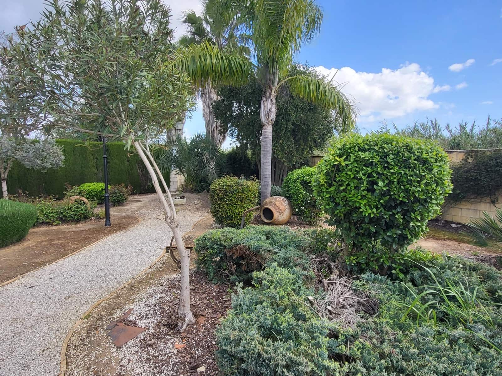 5 soveværelse Villa til salg i Pilas med swimmingpool - € 315.000 (Ref: 8932303)