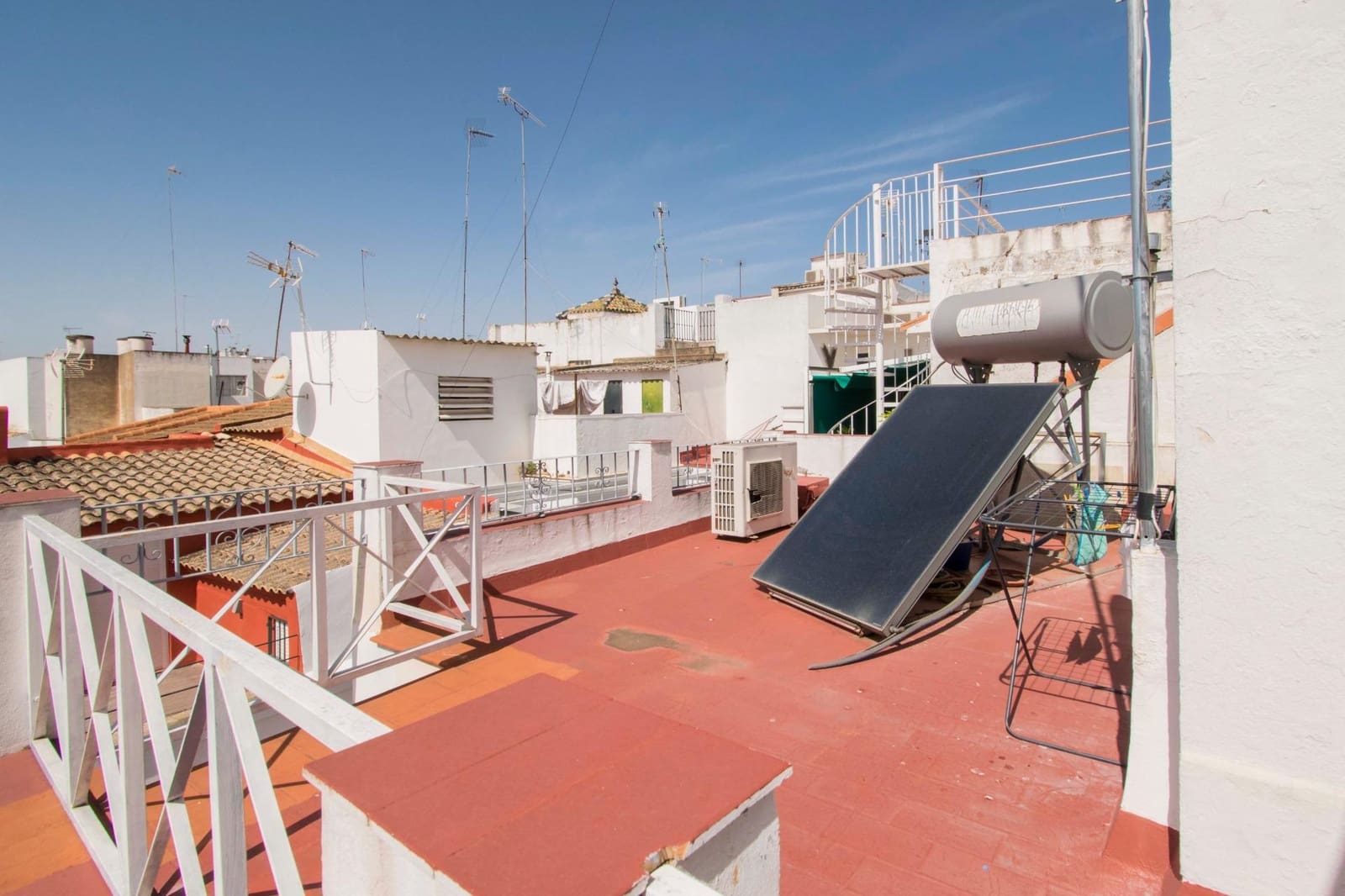 3 soveværelse Byhus til salg i Sevilla by - € 560.000 (Ref: 8935109)