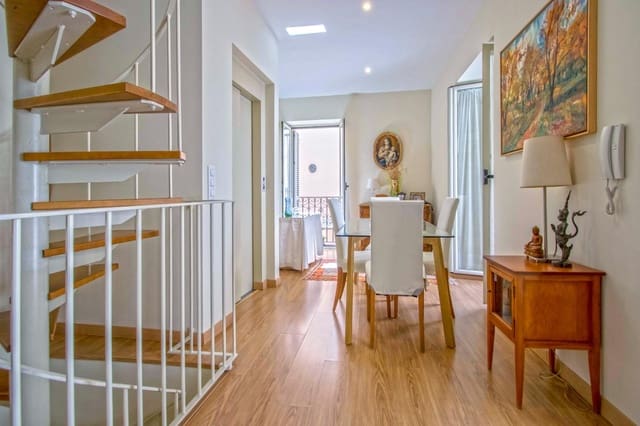 3 bedroom Townhouse for sale in Seville city - € 560,000 (Ref: 8935109)