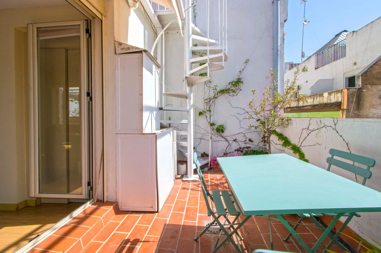 3 soveværelse Byhus til salg i Sevilla by - € 560.000 (Ref: 8935109)