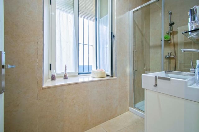 3 slaapkamer Huis te koop in Sevilla stad - € 515.000 (Ref: 8935109)