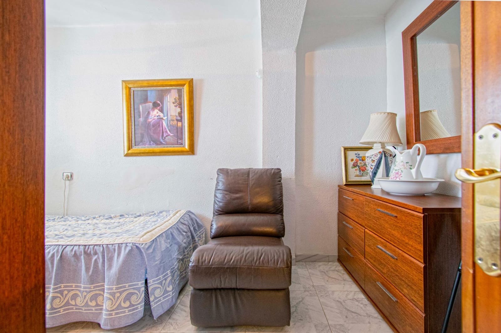 2 sovrum Lägenhet till salu i Sevilla stad - 96 000 € (Ref: 8954363)