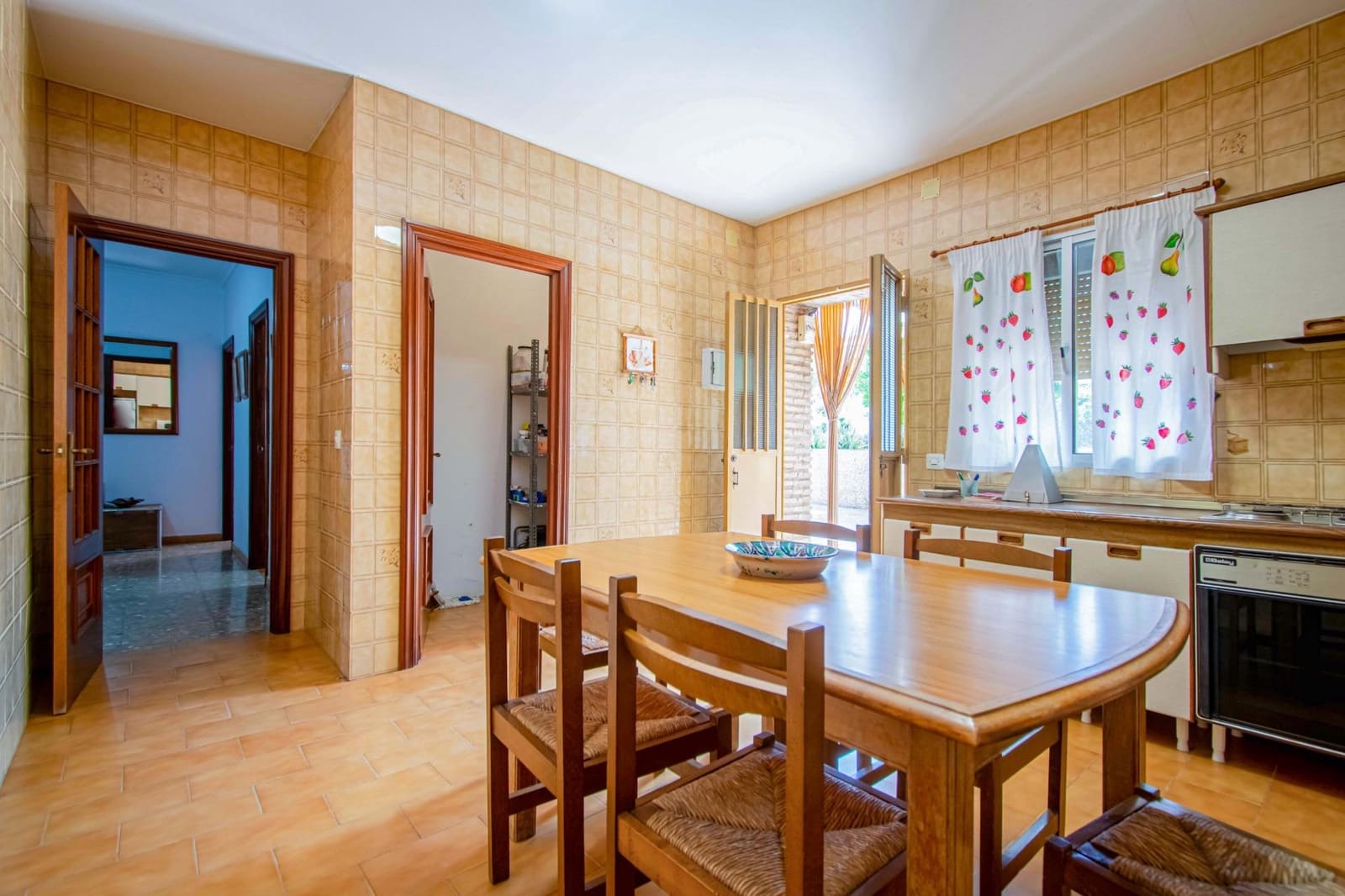 5 soveværelse Villa til salg i La Rinconada - € 210.000 (Ref: 8957184)