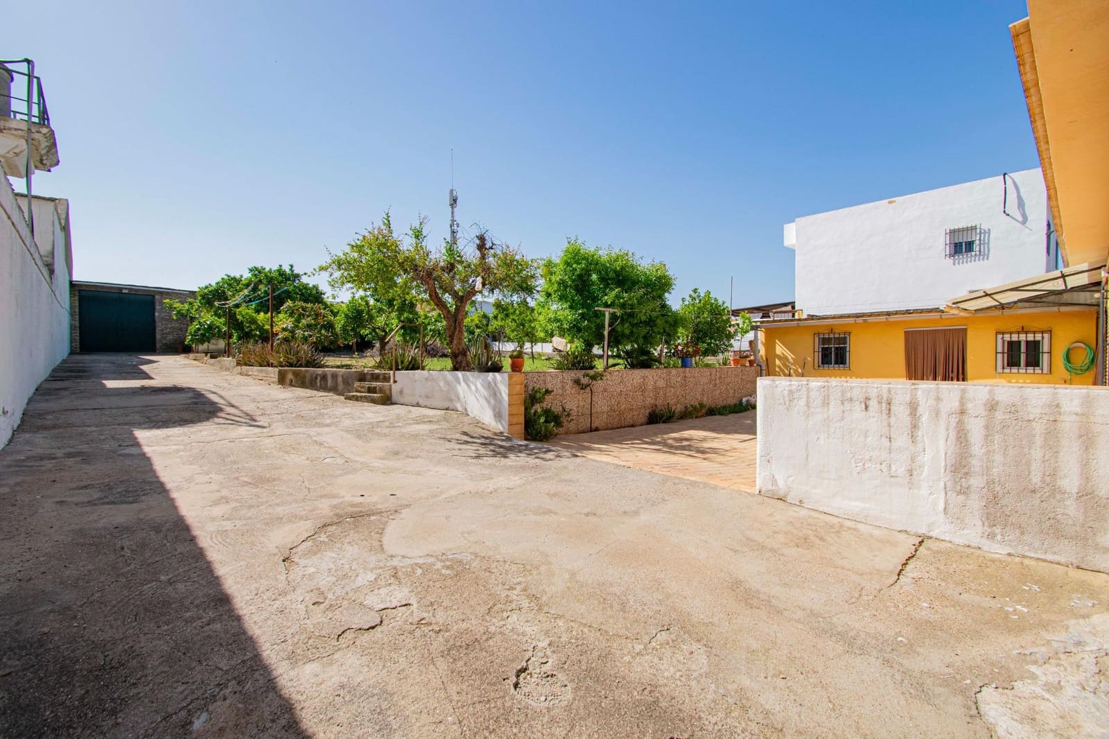 5 soveværelse Villa til salg i La Rinconada - € 210.000 (Ref: 8957184)