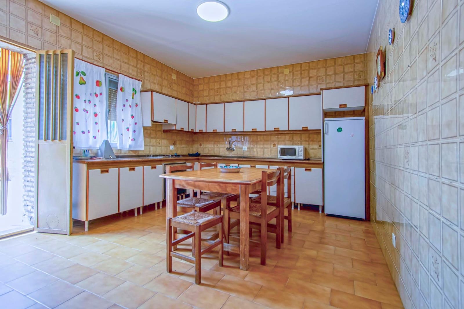 5 soveværelse Villa til salg i La Rinconada - € 210.000 (Ref: 8957184)