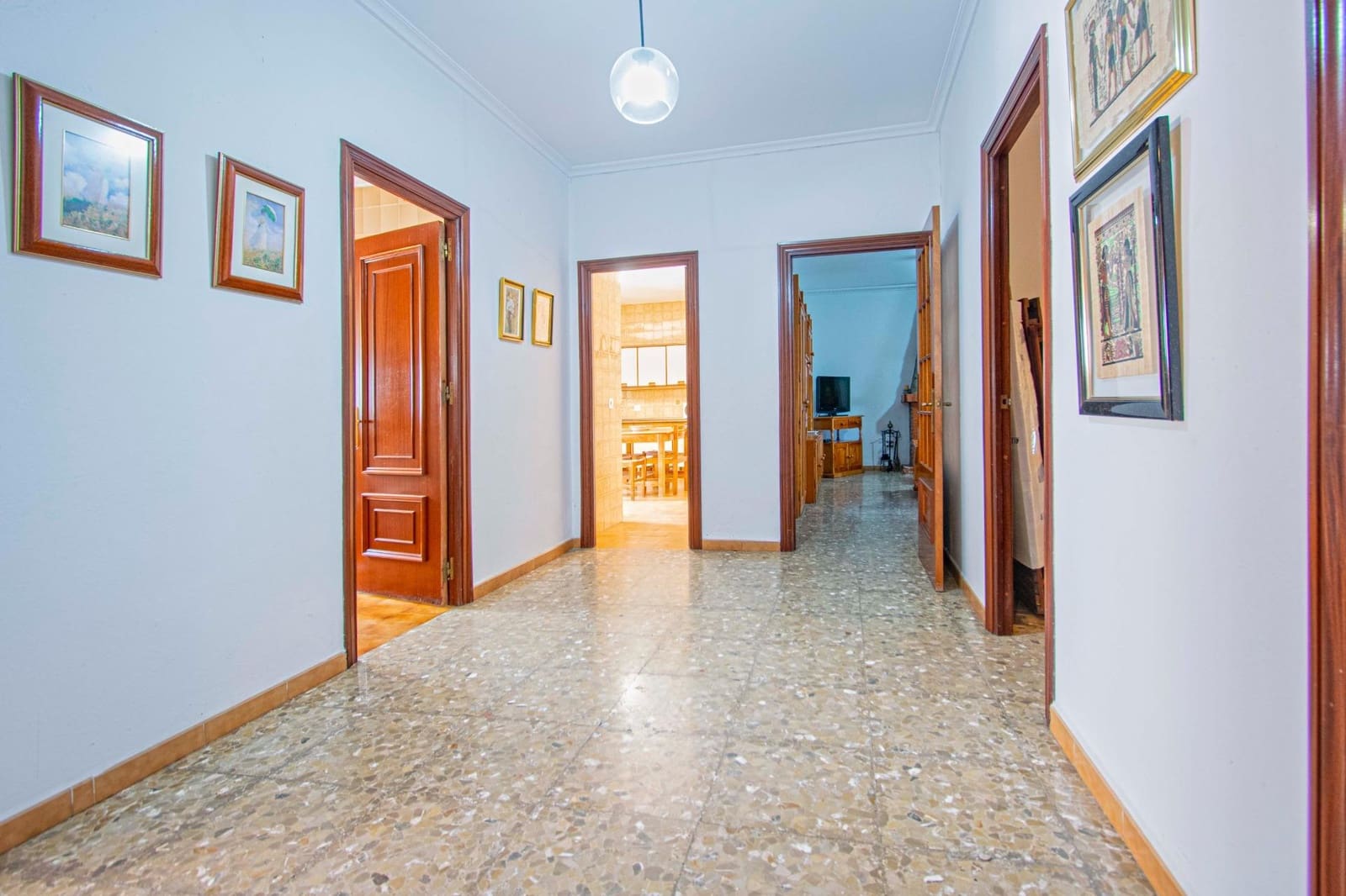 5 soveværelse Villa til salg i La Rinconada - € 210.000 (Ref: 8957184)