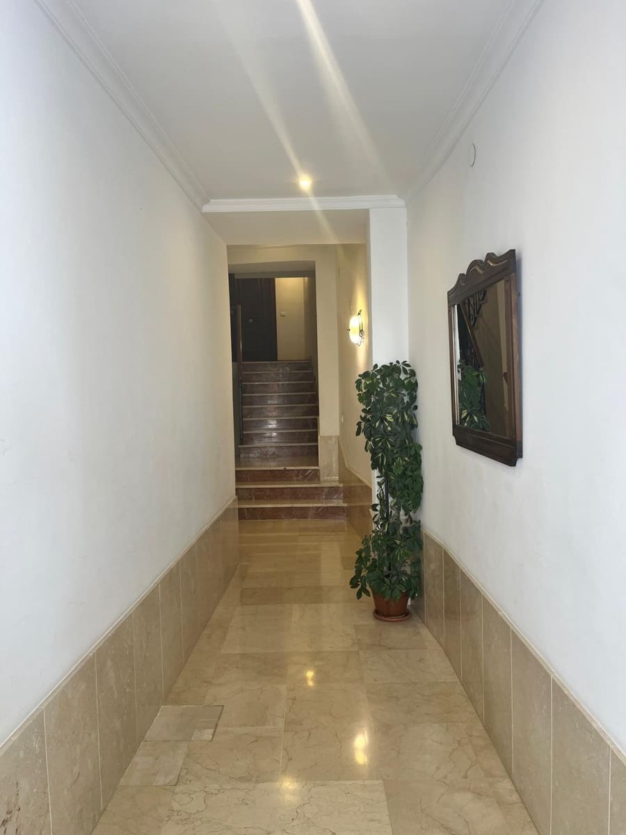 3 bedroom Flat for sale in Ecija with garage - € 135,000 (Ref: 8982420)