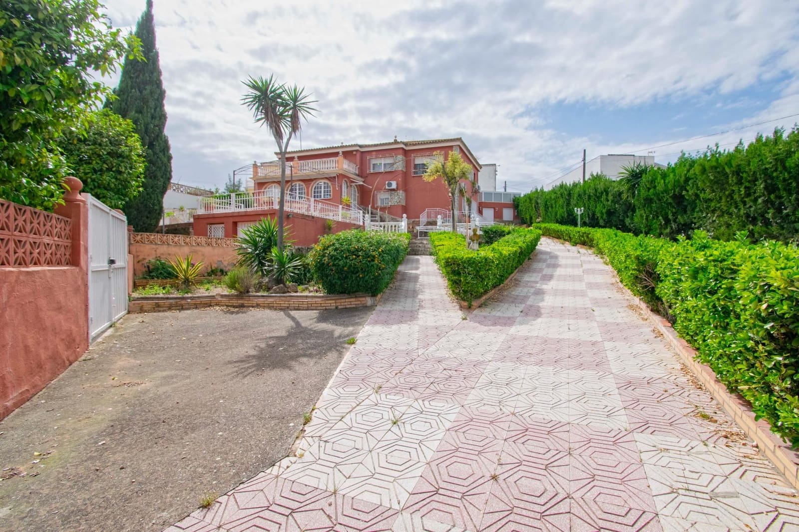 10 soveværelse Villa til salg i Alcala de Guadaira med swimmingpool - € 339.000 (Ref: 8986032)