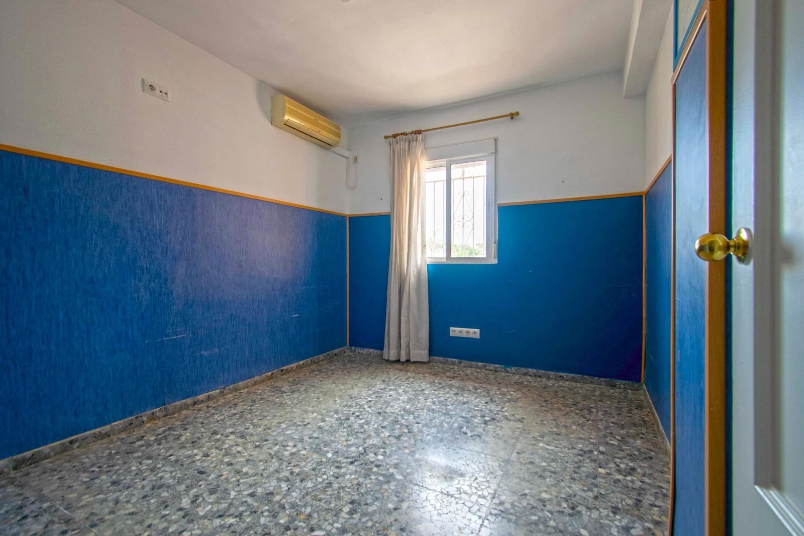 10 soveværelse Villa til salg i Alcala de Guadaira med swimmingpool - € 339.000 (Ref: 8986032)