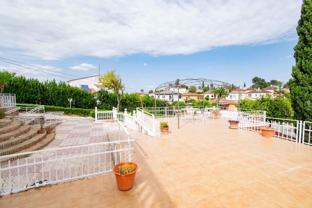 10 soveværelse Villa til salg i Alcalá de Guadaira med swimmingpool - € 339.000 (Ref: 8986032)