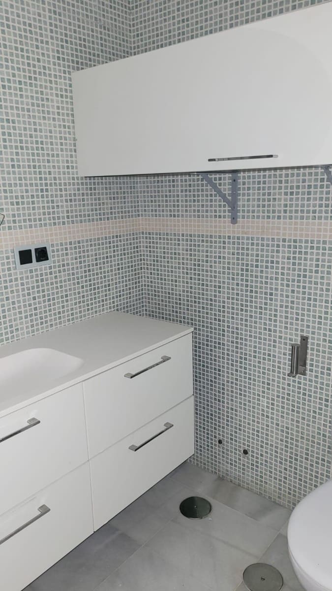 5 soveværelse Semi-Rækkehus til salg i Coria del Rio - € 320.000 (Ref: 8986034)