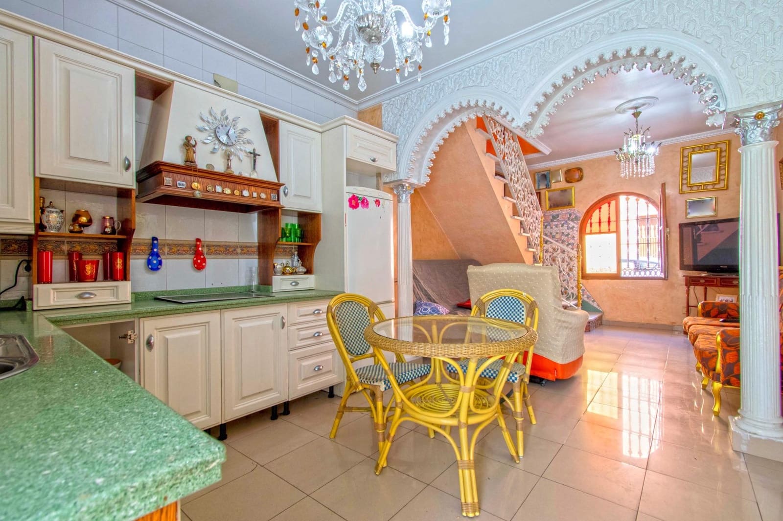 8 soveværelse Finca/Landehus til salg i Mairena del Aljarafe med swimmingpool garage - € 370.000 (Ref: 8998590)