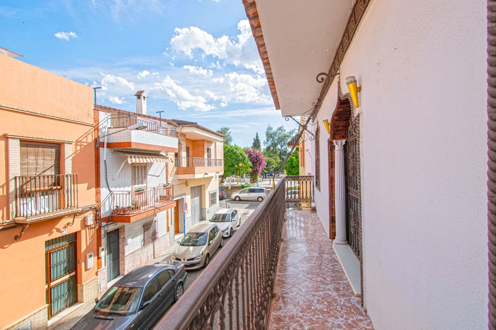 8 soveværelse Finca/Landehus til salg i Mairena del Aljarafe med swimmingpool garage - € 370.000 (Ref: 8998590)