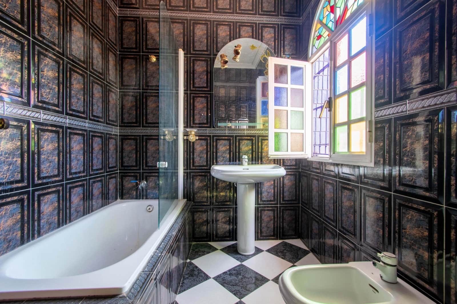 8 soveværelse Finca/Landehus til salg i Mairena del Aljarafe med swimmingpool garage - € 370.000 (Ref: 8998590)