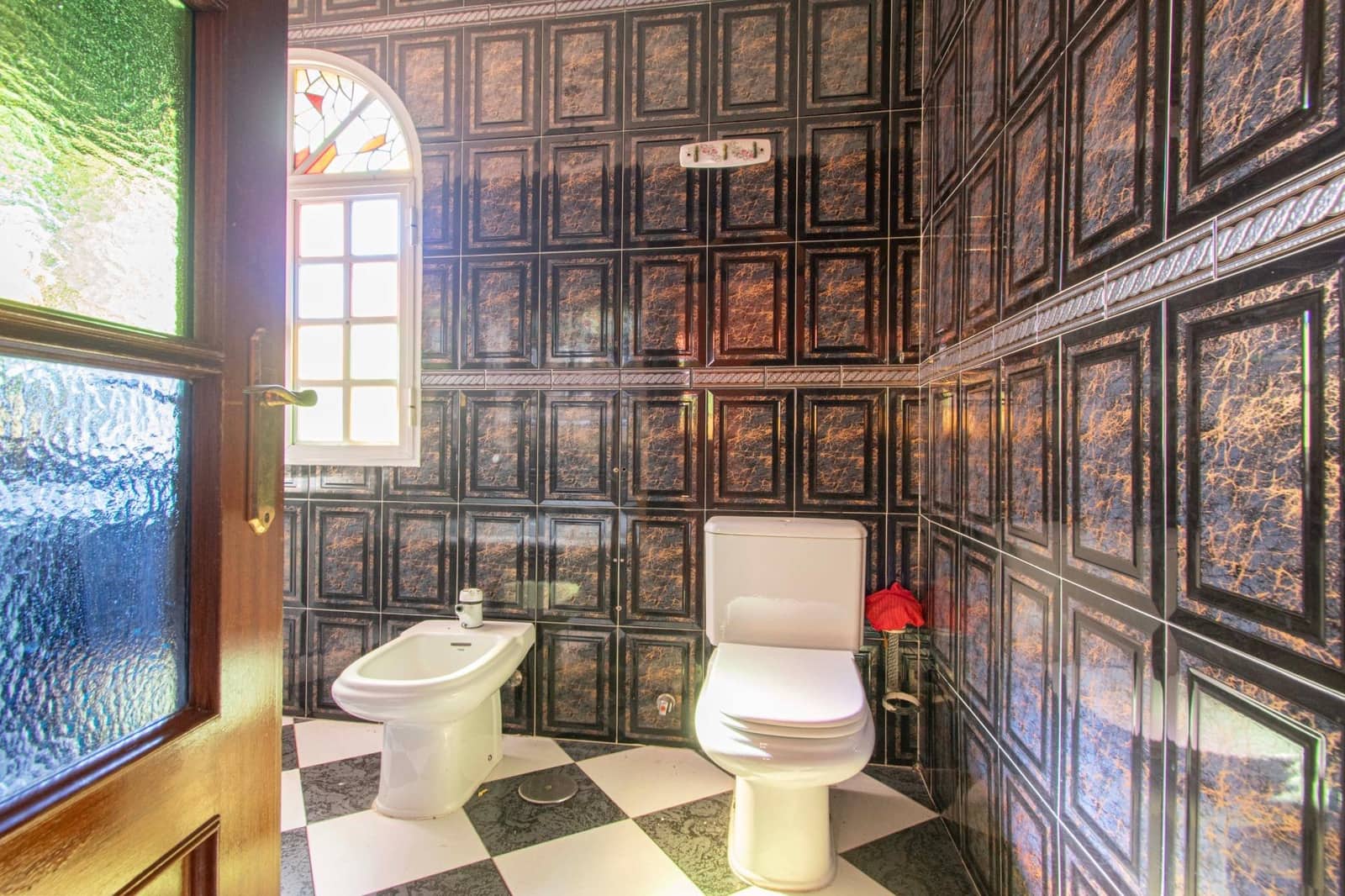 8 soveværelse Finca/Landehus til salg i Mairena del Aljarafe med swimmingpool garage - € 370.000 (Ref: 8998590)