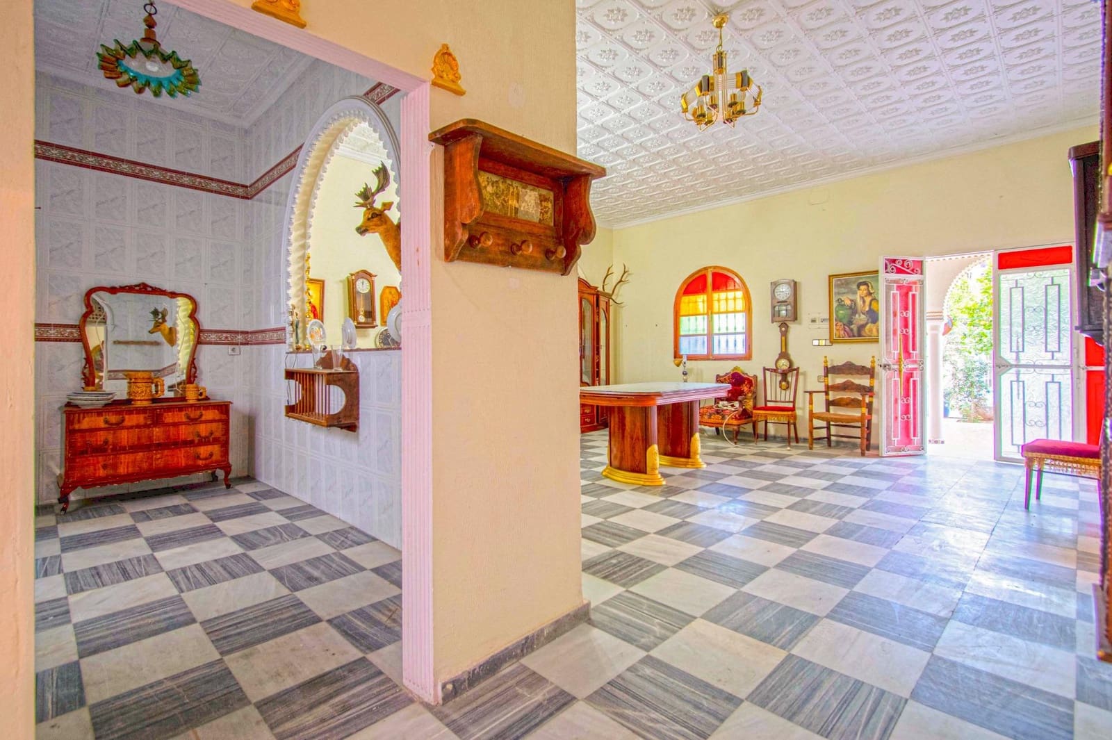 8 soveværelse Finca/Landehus til salg i Mairena del Aljarafe med swimmingpool garage - € 370.000 (Ref: 8998590)