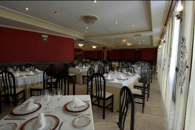 13 bedroom Hotel for sale in Montánchez - € 1,380,000 (Ref: 9004962)