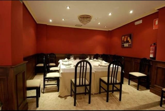 13 bedroom Hotel for sale in Montánchez - € 1,380,000 (Ref: 9004962)