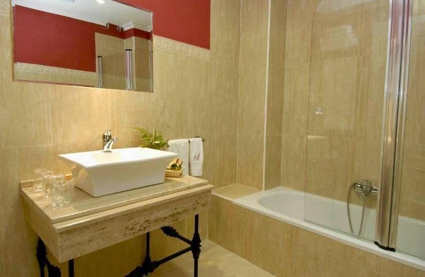 13 bedroom Hotel for sale in Montanchez - € 1,380,000 (Ref: 9004962)