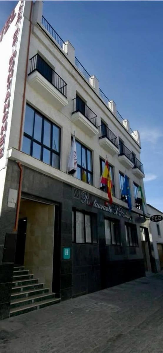 13 bedroom Hotel for sale in Montanchez - € 1,380,000 (Ref: 9004962)