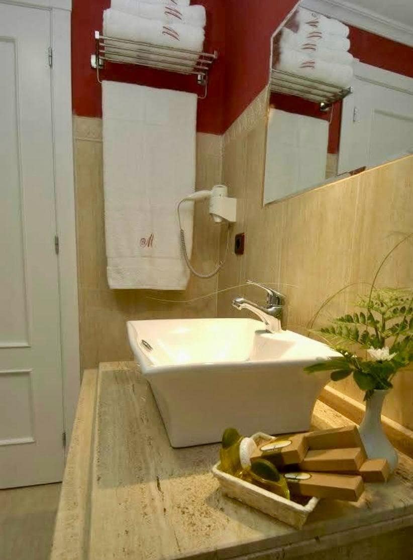 13 bedroom Hotel for sale in Montanchez - € 1,380,000 (Ref: 9004962)