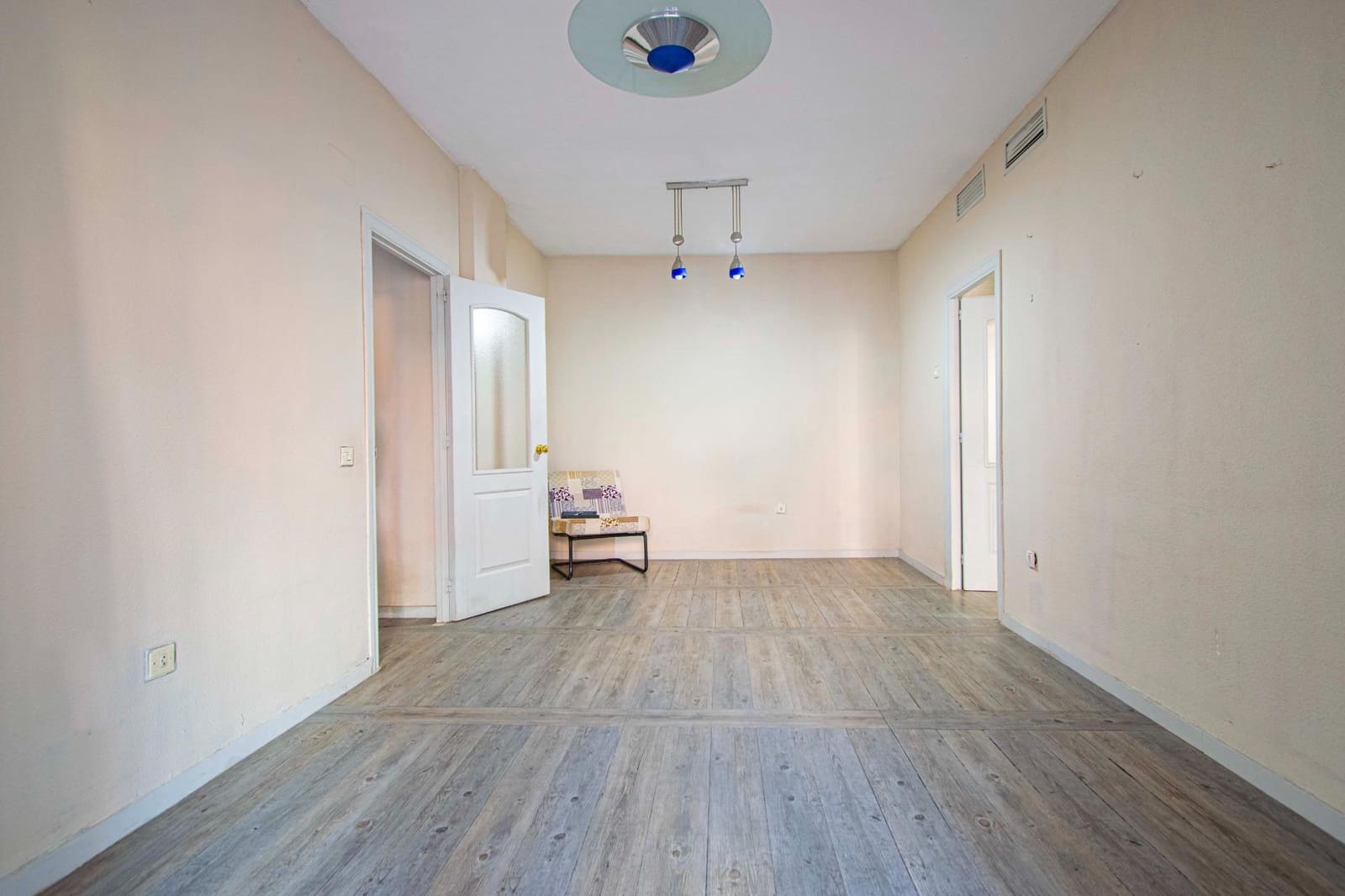 3 soveværelse Lejlighed til salg i Sevilla by med swimmingpool - € 300.000 (Ref: 9014208)