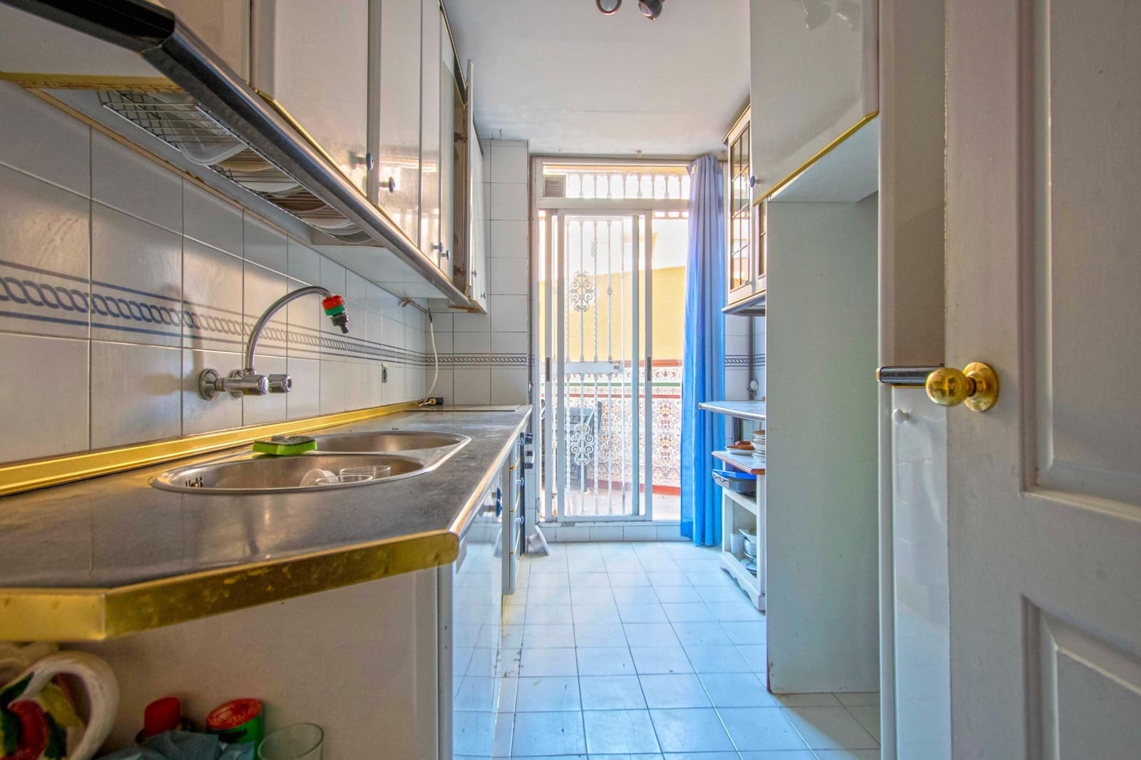 3 soveværelse Lejlighed til salg i Sevilla by med swimmingpool - € 300.000 (Ref: 9014208)