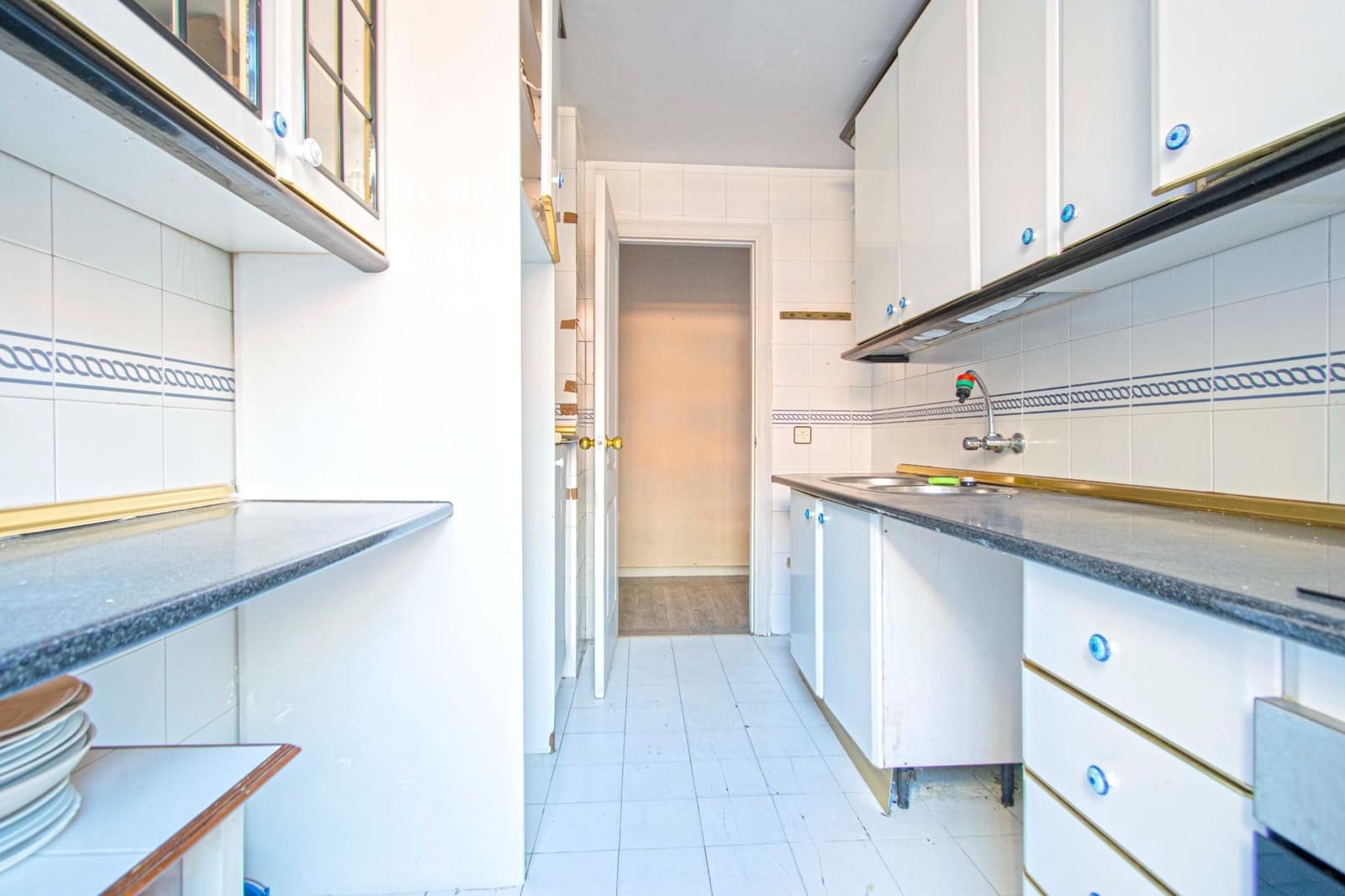 3 soveværelse Lejlighed til salg i Sevilla by med swimmingpool - € 300.000 (Ref: 9014208)