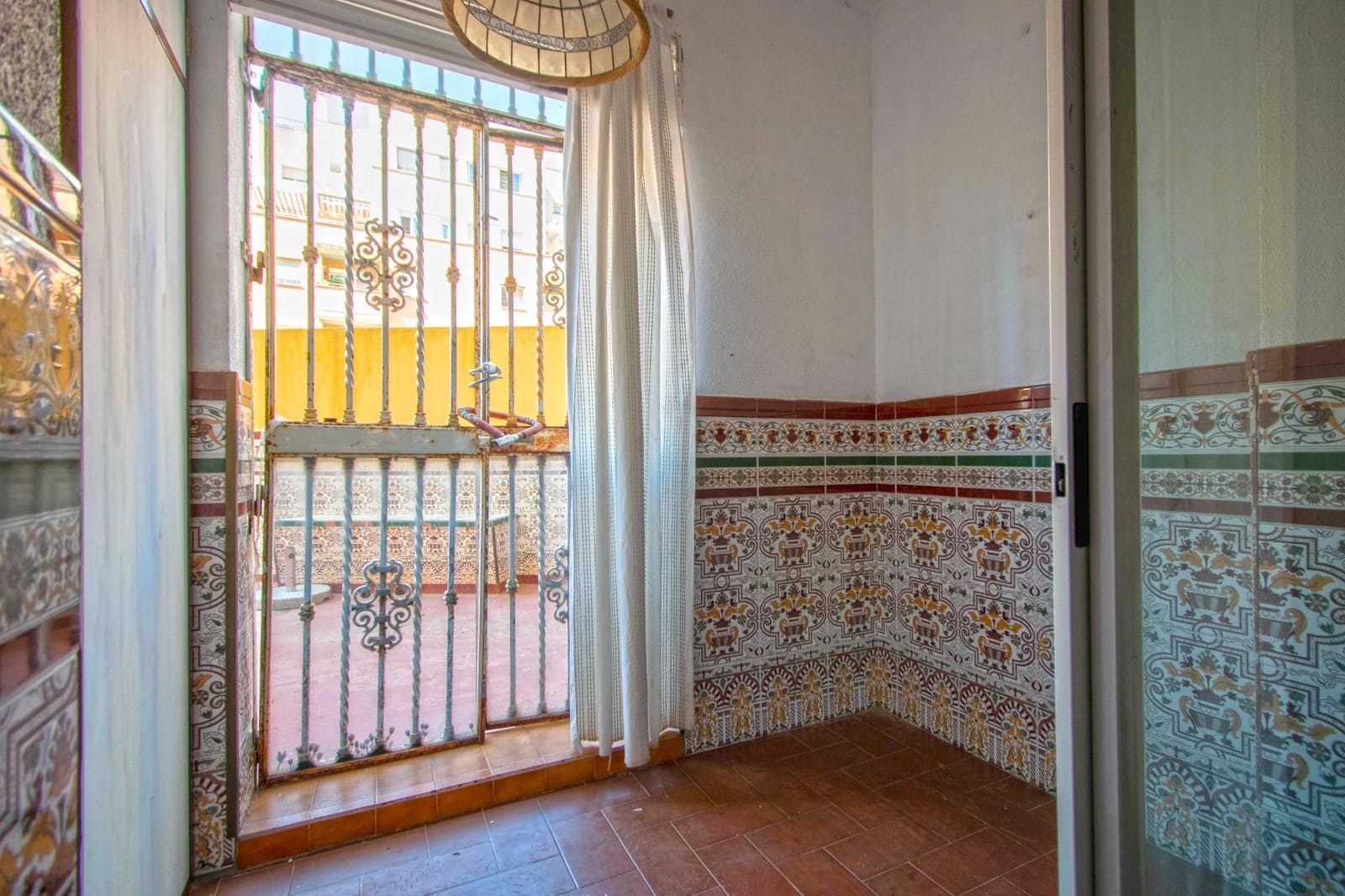 3 soveværelse Lejlighed til salg i Sevilla by med swimmingpool - € 300.000 (Ref: 9014208)