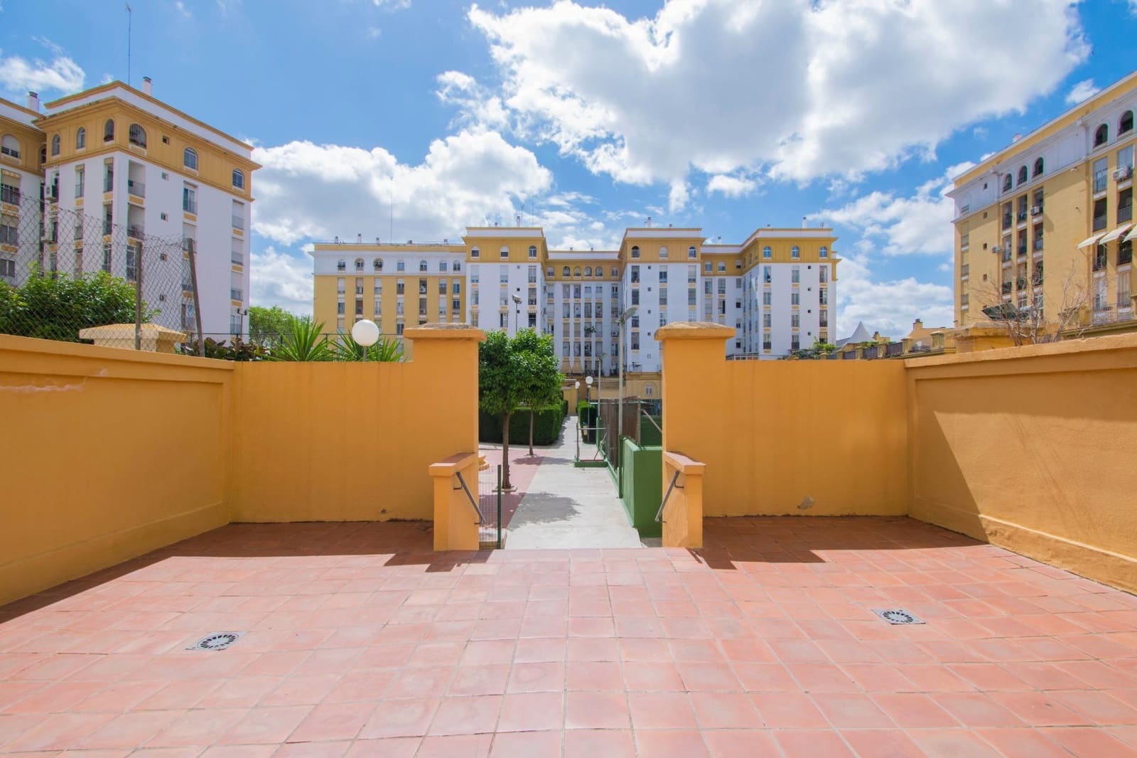 3 soveværelse Lejlighed til salg i Sevilla by med swimmingpool - € 300.000 (Ref: 9014208)