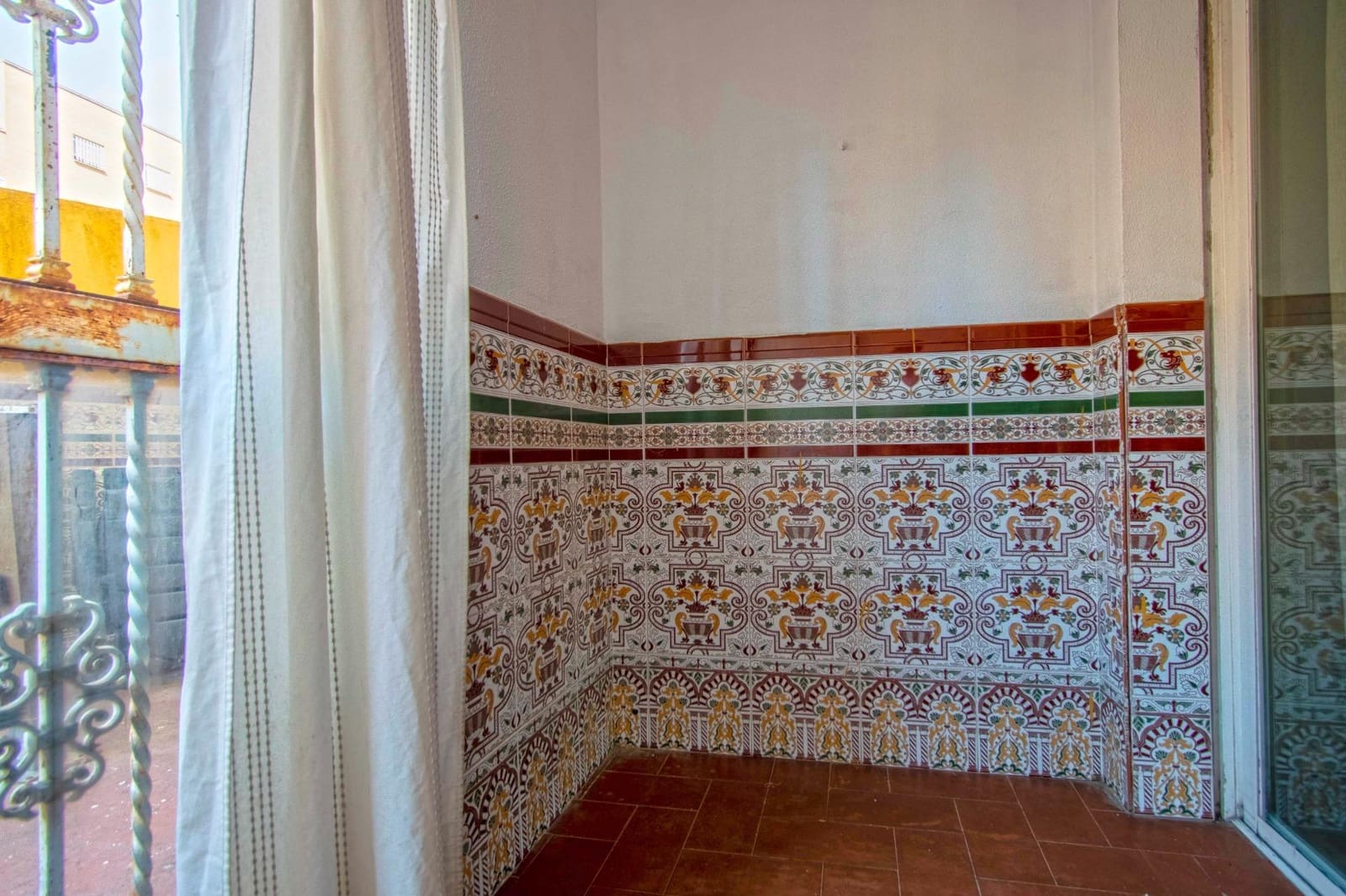 3 soveværelse Lejlighed til salg i Sevilla by med swimmingpool - € 300.000 (Ref: 9014208)