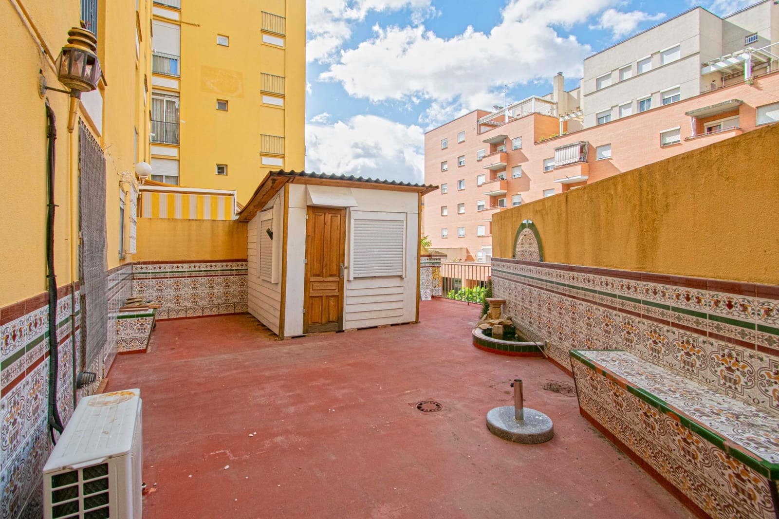 3 soveværelse Lejlighed til salg i Sevilla by med swimmingpool - € 300.000 (Ref: 9014208)
