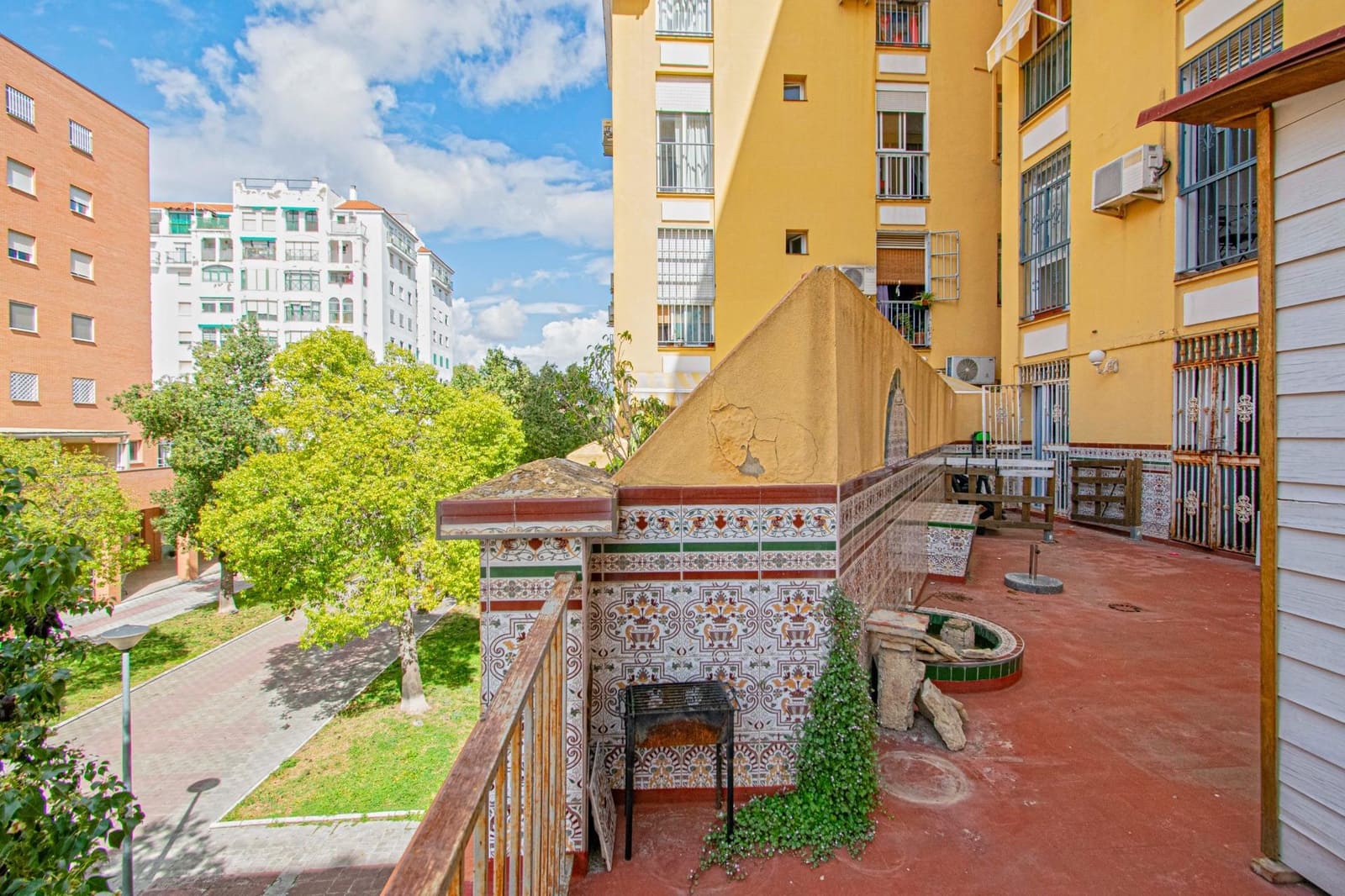 3 soveværelse Lejlighed til salg i Sevilla by med swimmingpool - € 300.000 (Ref: 9014208)