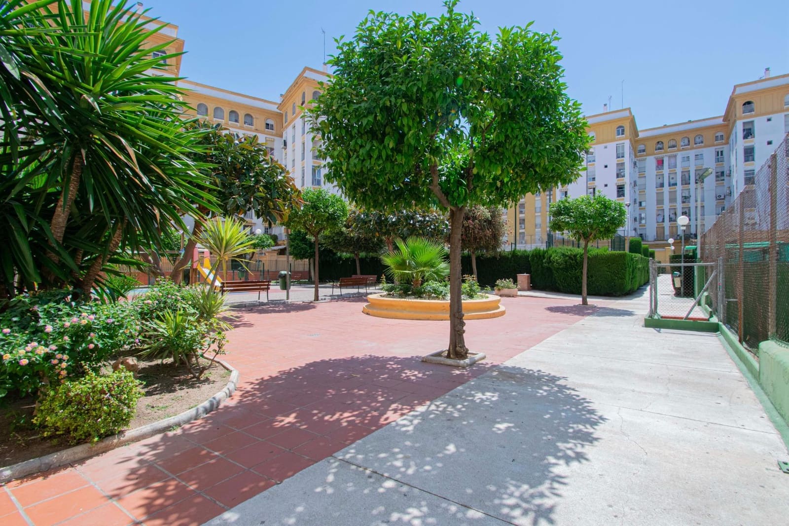 3 soveværelse Lejlighed til salg i Sevilla by med swimmingpool - € 300.000 (Ref: 9014208)