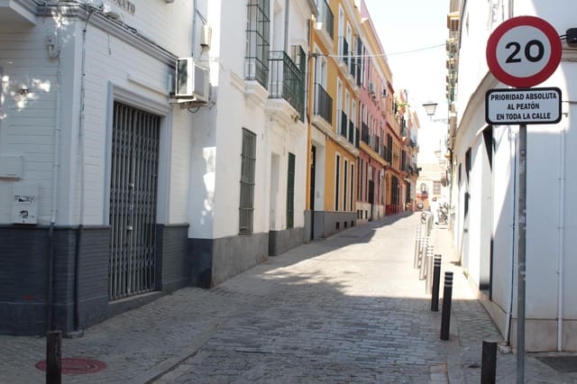 Garage for sale in Nervión, Seville city - € 33,000 (Ref: 9014210)