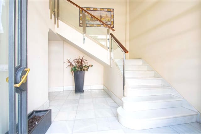 4 sypialnia Mieszkanie na sprzedaż w Miasto Sewilla - 554 950 € (Ref: 9023527)