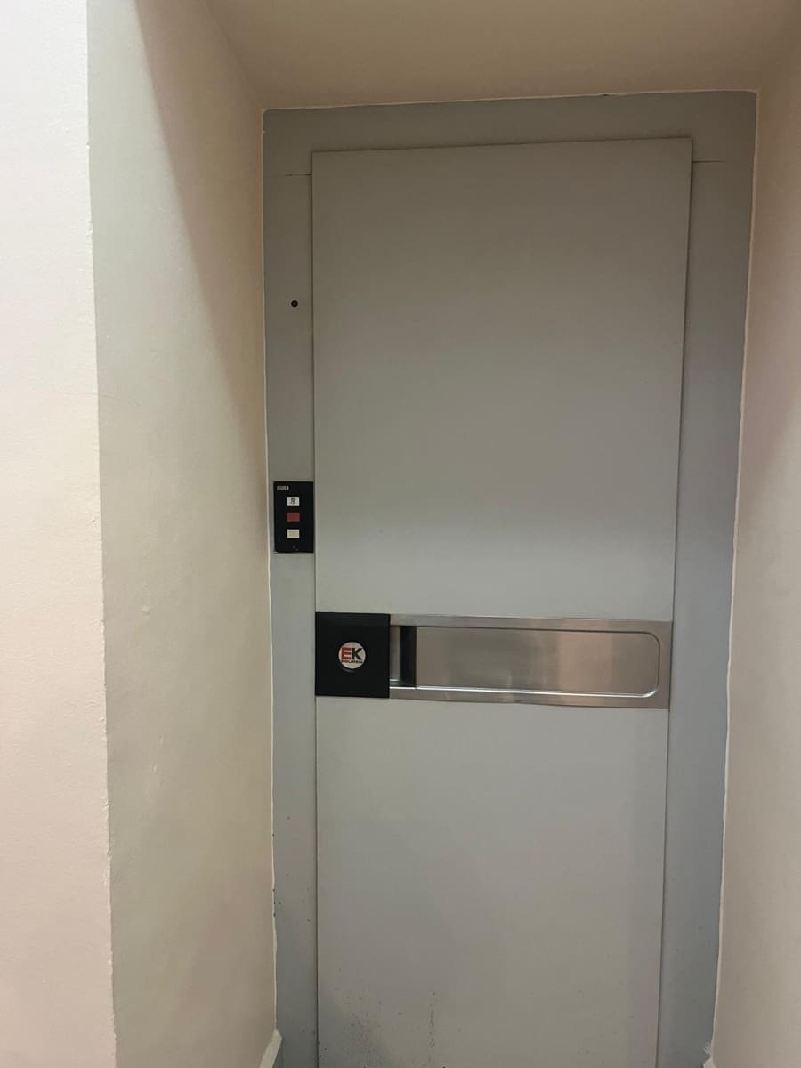 1 sovrum Lägenhet till salu i Sevilla stad - 295 000 € (Ref: 9029608)