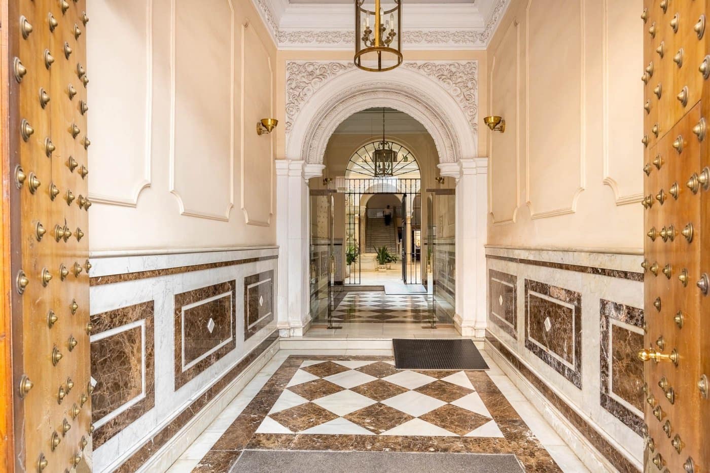 1 sovrum Lägenhet till salu i Sevilla stad - 295 000 € (Ref: 9029608)