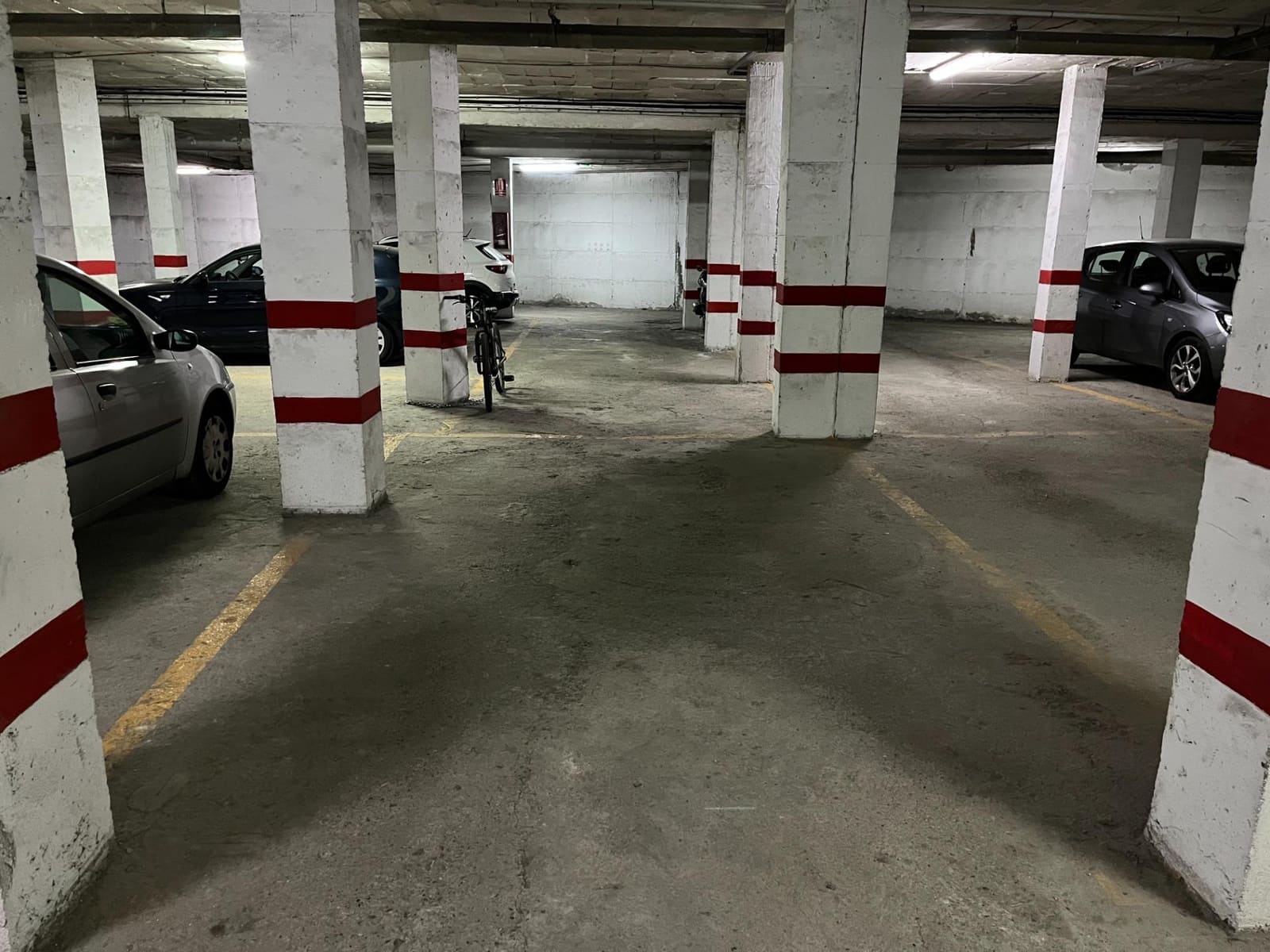 Garage à vendre à Seville ville - 20 000 € (Ref: 9036670)