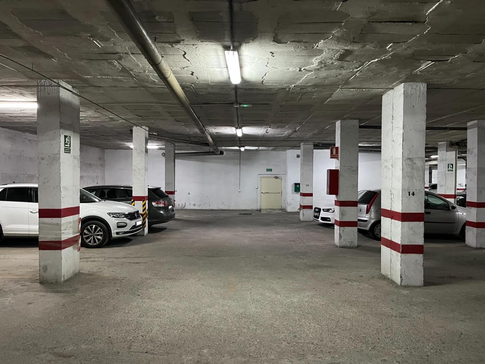 Garage à vendre à Seville ville - 20 000 € (Ref: 9036670)