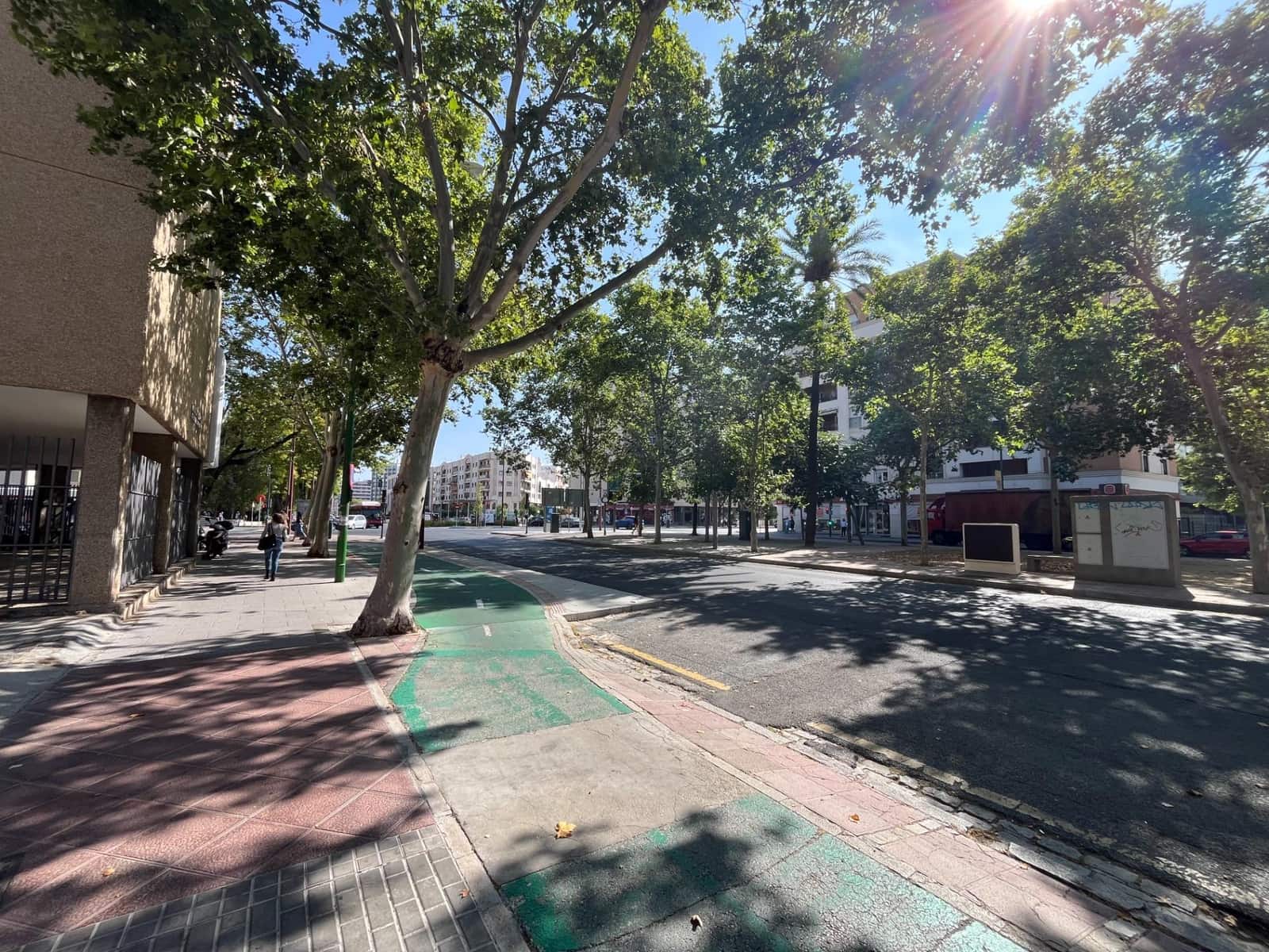 Garage à vendre à Seville ville - 20 000 € (Ref: 9036670)